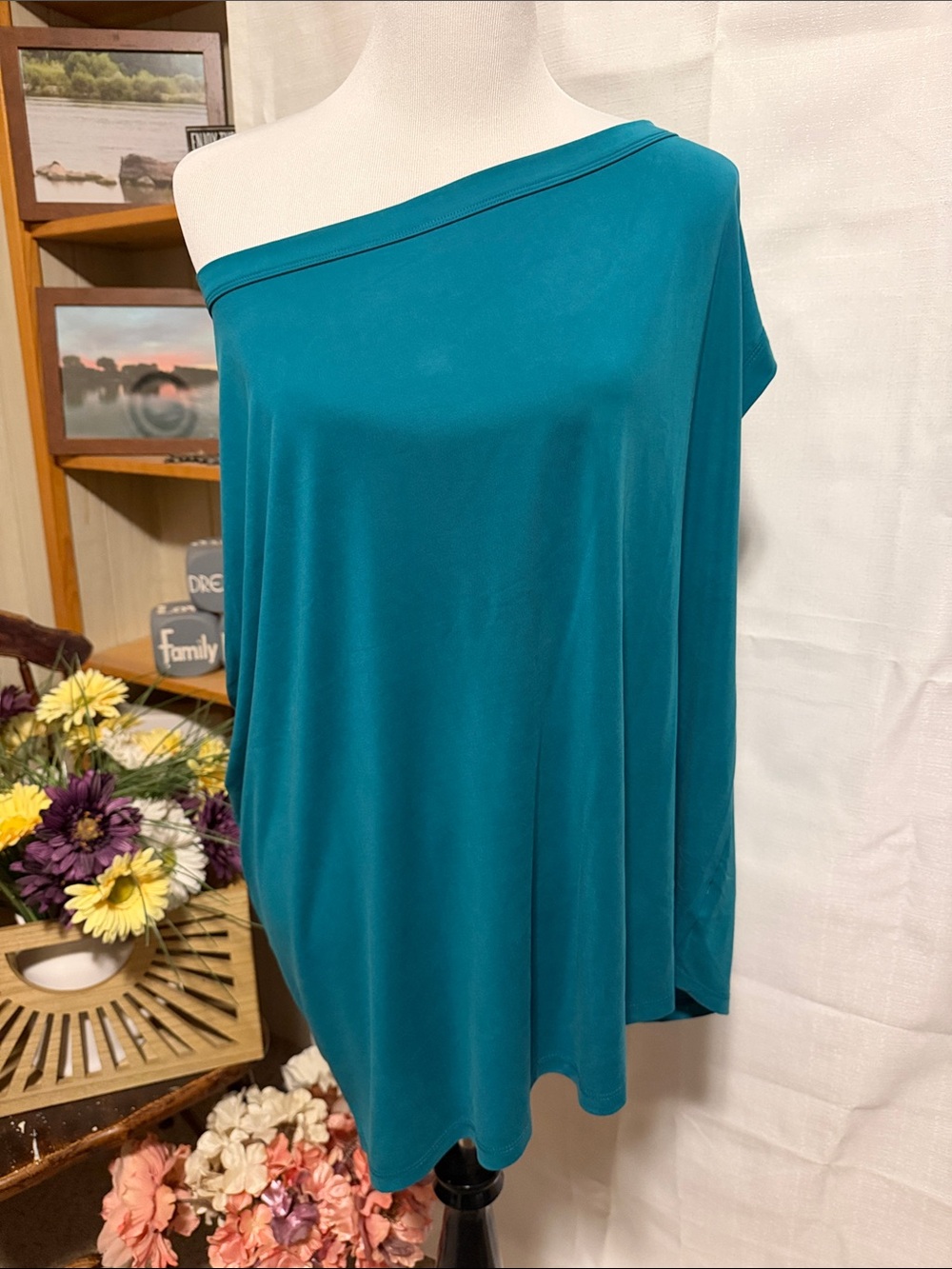 NWT Cold Should Top